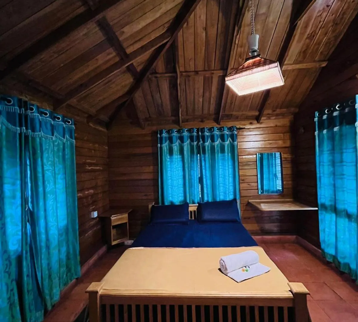 Villa Cocooonroyale Mudhouse Chegāt Сasa de vacaciones